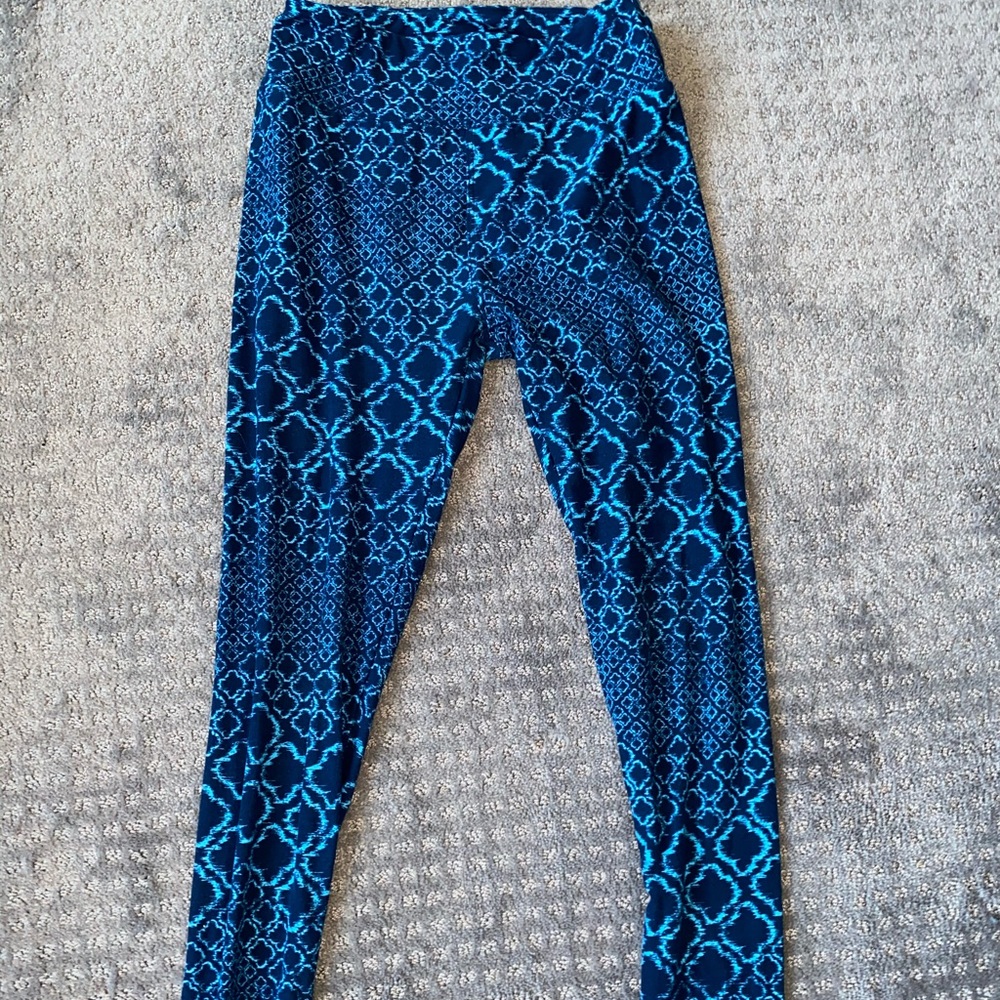 Beautiful LuLaRoe leggings!